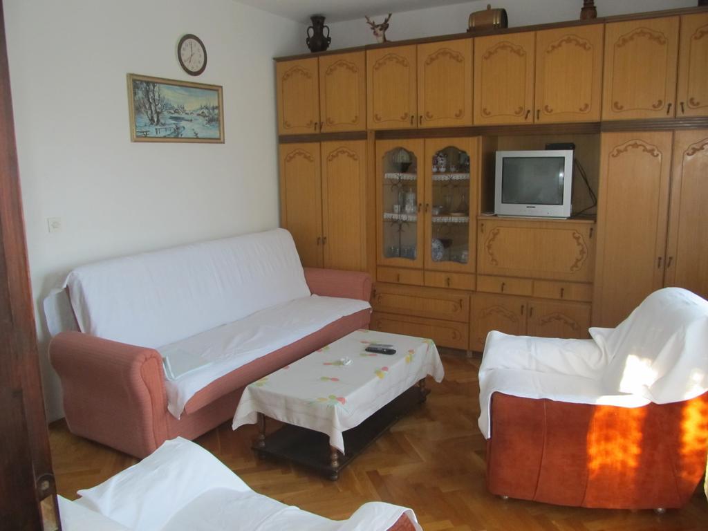 Apartment Razum Pula Extérieur photo